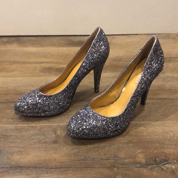 Brands new never worn sparkling heels